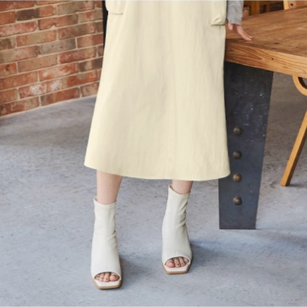 NWT GU Uniqlo Ultra Stretch boots open toe heel boots
